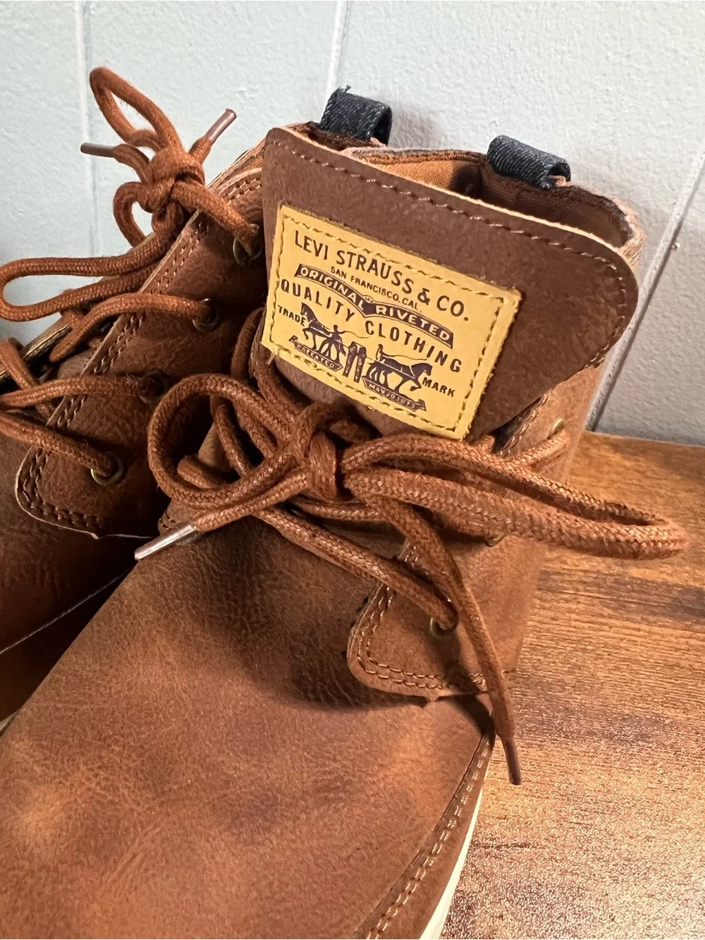 Men’s Levi’s Ankle Tie Up Boots, Brown, Size 9, EUC